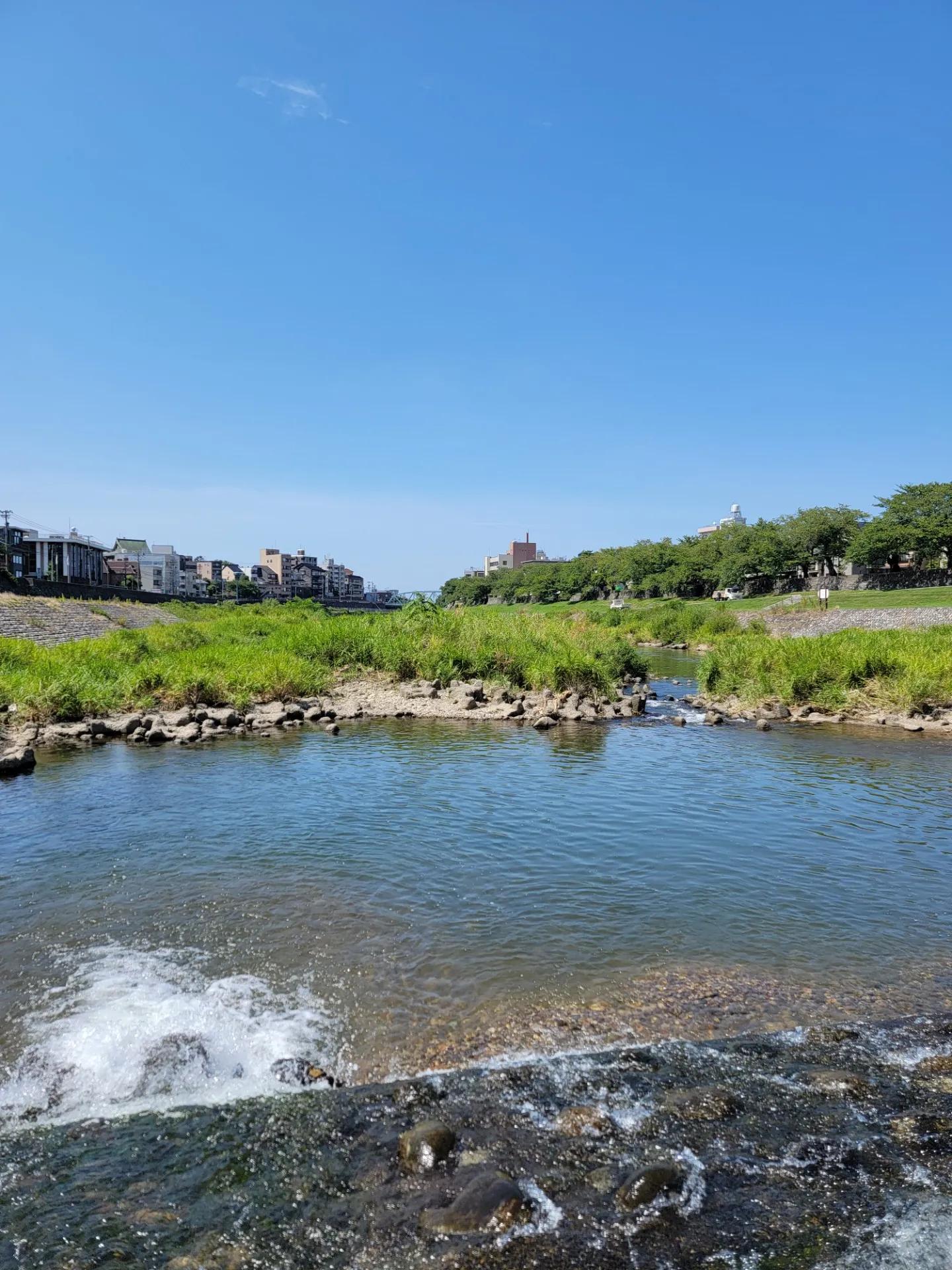 がんばる前に、力を抜く。金沢犀川沿いの揺らし整体で心と体をリセット